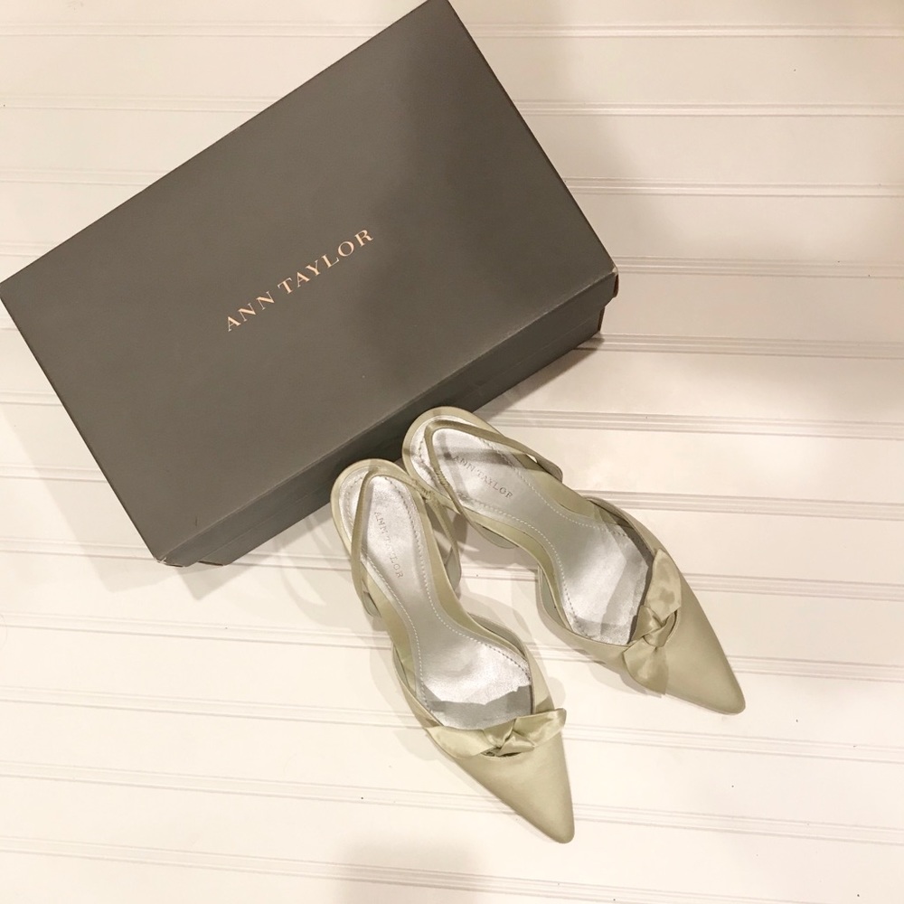 Authentic Ann Taylor satin bow kitten heels